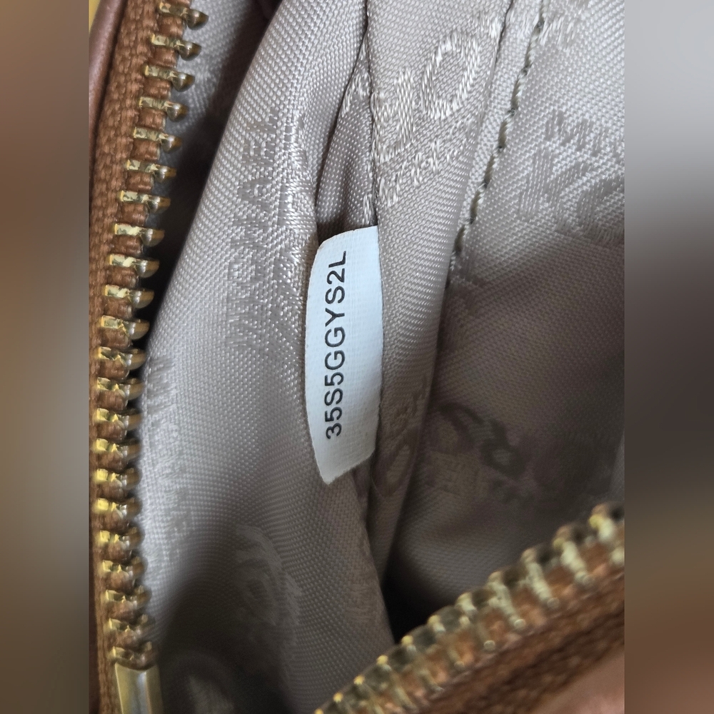 Michael Michael Kors aprox 11" X 9"inch- Tan Leather Gold Hardware Satchel - Picture 8 of 15